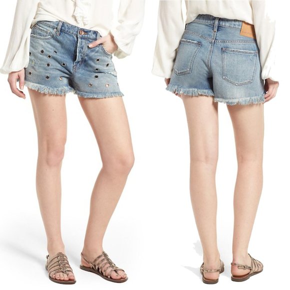 Band of Gypsies Grommet Detail Denim Shorts 24 - Picture 1 of 9